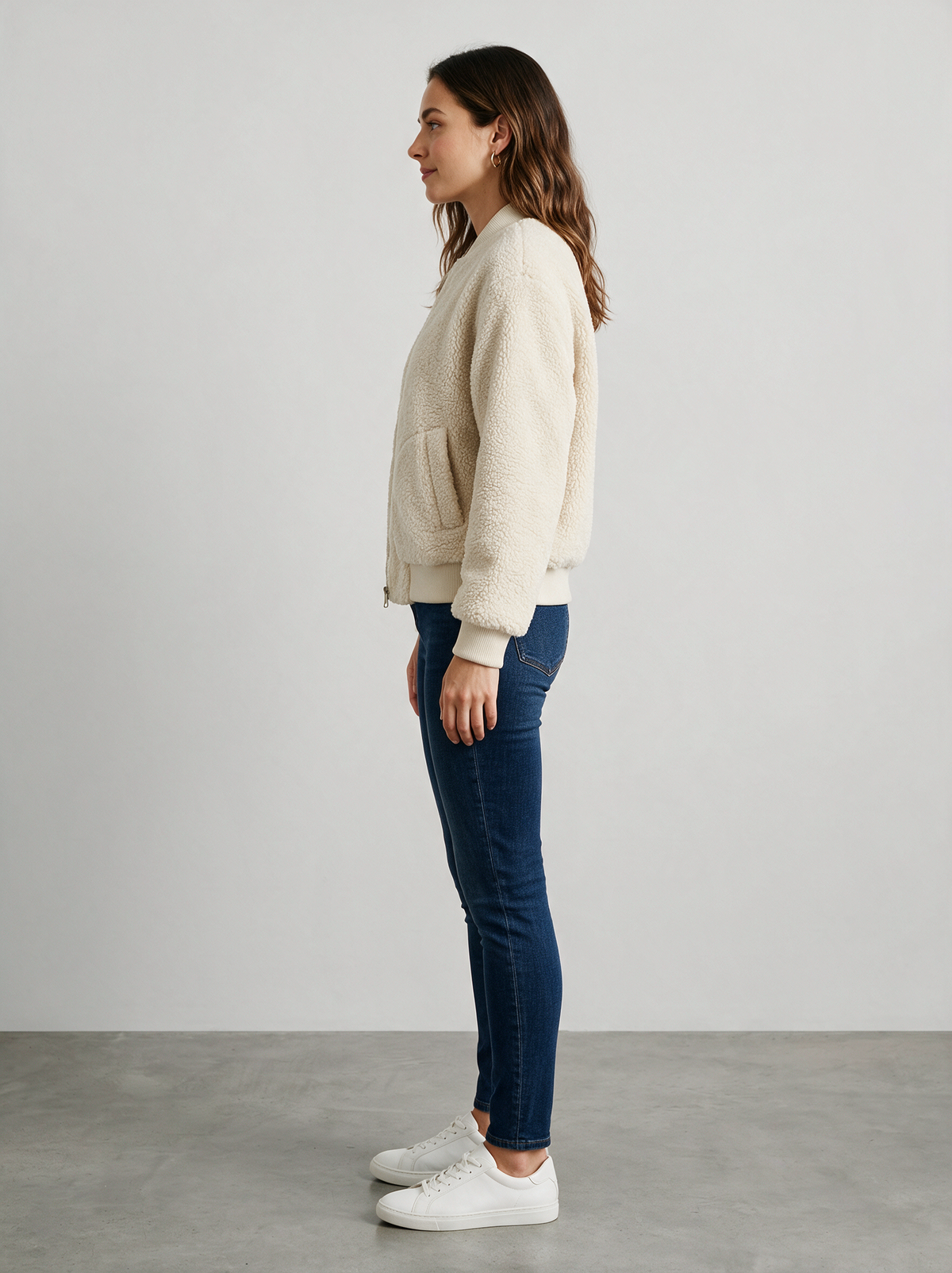 Alder Sherpa Bomber side view