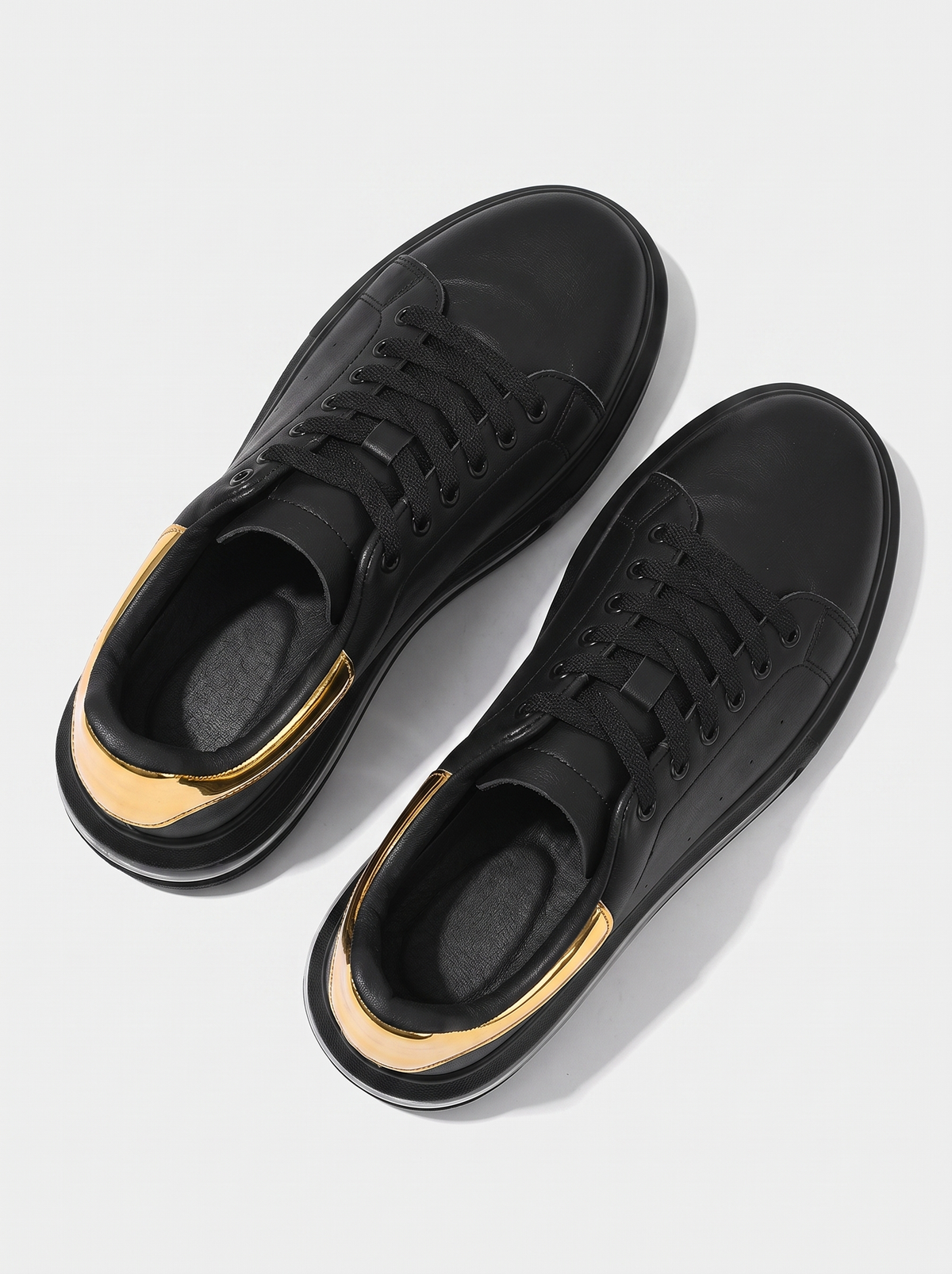 Benjamin zwarte sneakers bovenaanzicht