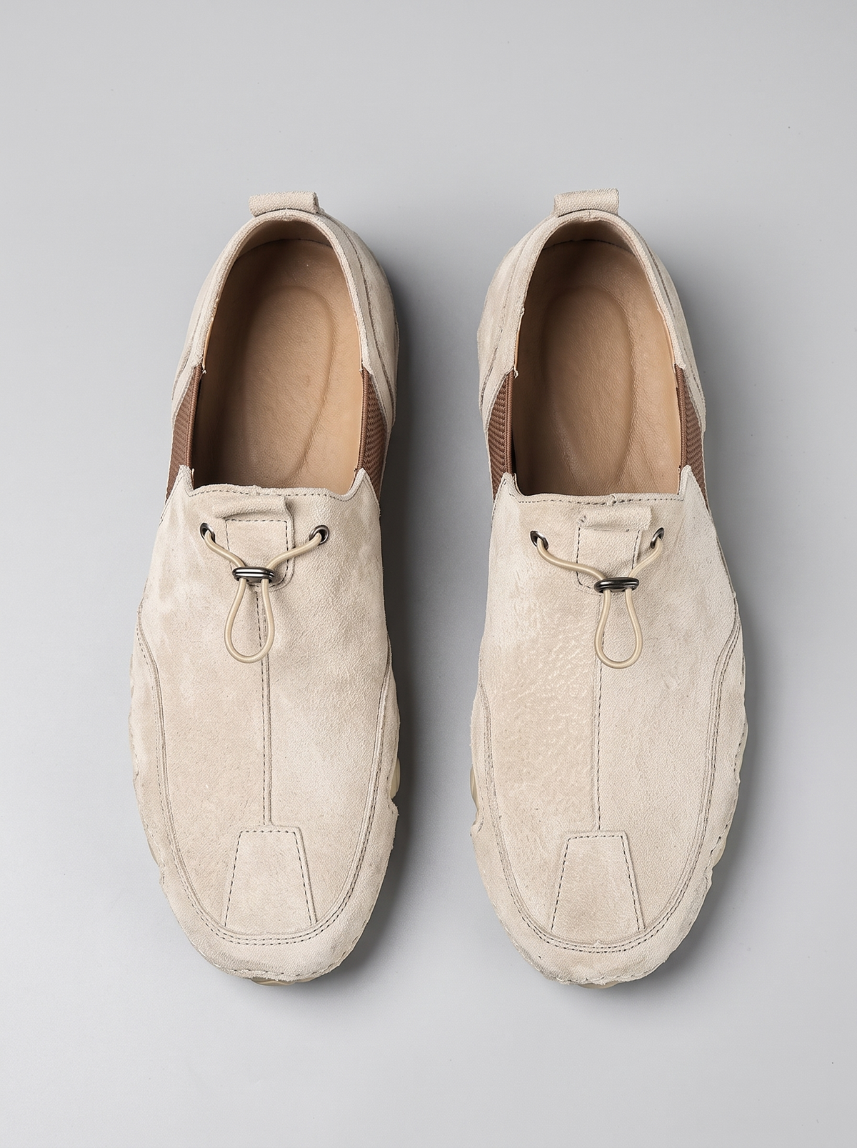 Slide beige instapschoenen bovenaanzicht