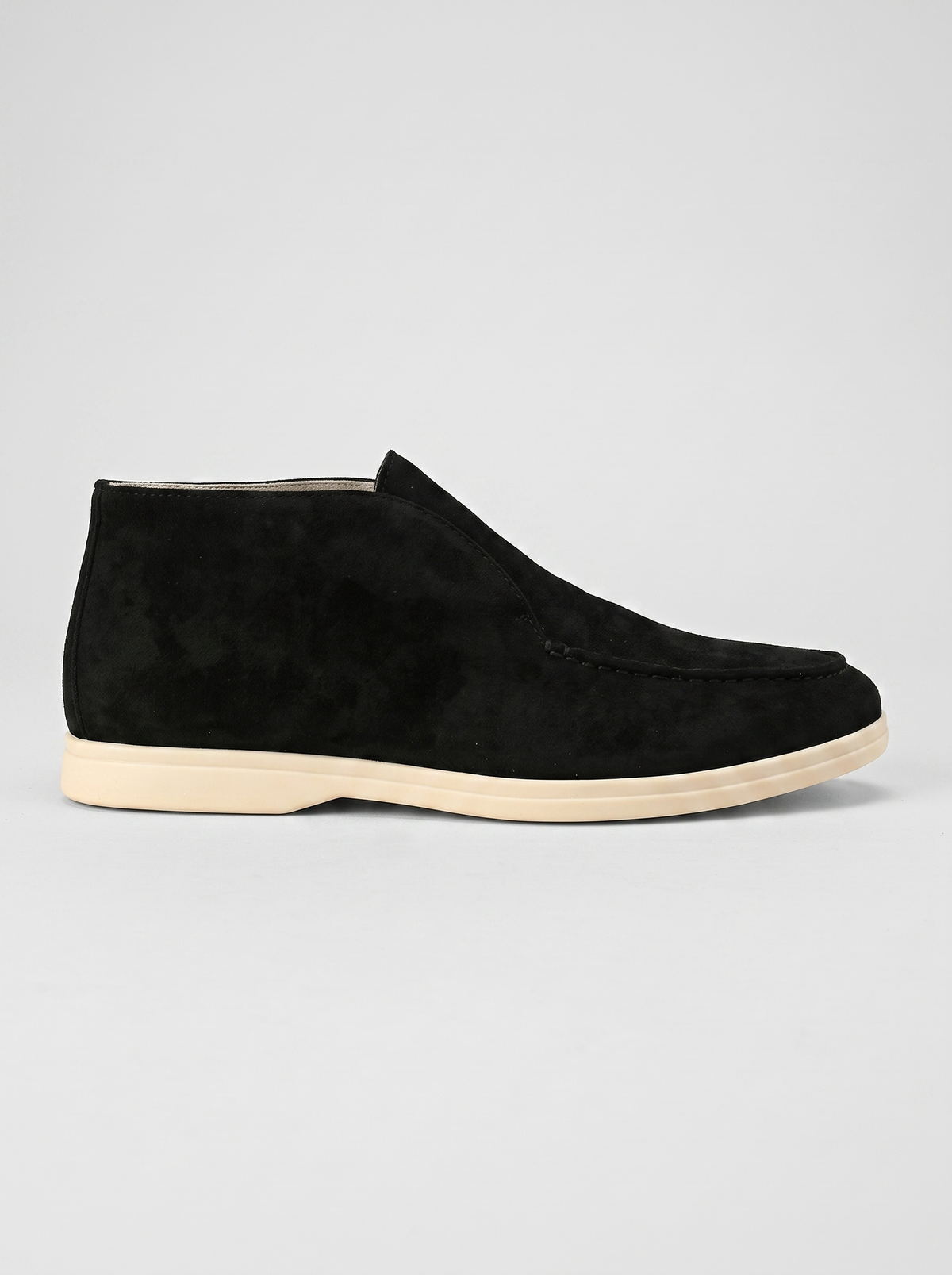 Mariner zwarte suede loafer zijaanzicht